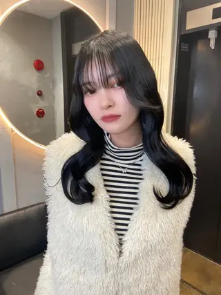 ロング カラー TATSUブリーチ/ ミルクティーベージュのヘアスタイル