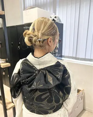 ヘアアレンジ rio￤ブラウン￤暗 髪￤縮毛矯正🌙のヘアスタイル