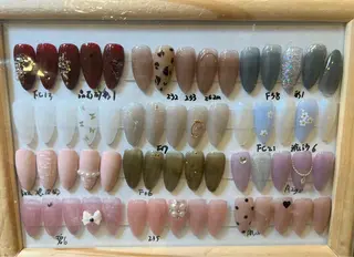 ネイル きらきらネイルサロン所属・池田 もえのネイルデザイン