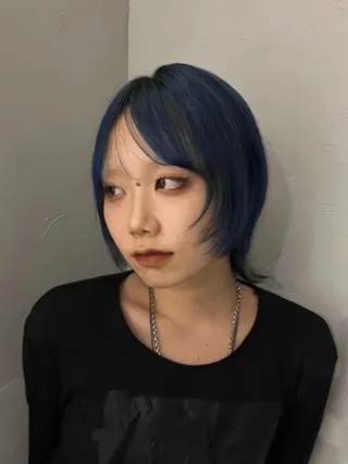 ショート カラー lomalia ayuのヘアスタイル