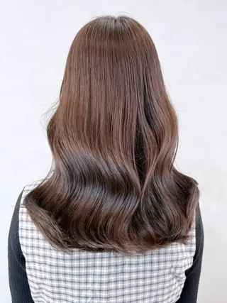 ミディアム カラー ITbyALBUM 藤沢店のヘアスタイル