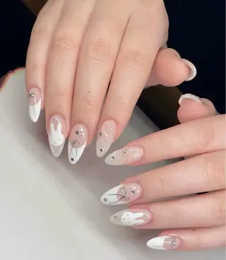 ネイル T. Leeのネイルデザイン