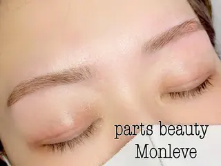 REVIA所属・ＲＥＶＩＡ. rinaのマツエク・マツパデザイン