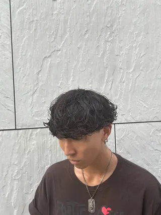 パーマ メンズハイトーン 北斗💍レイヤーのヘアスタイル