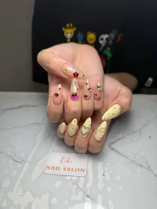 ネイル 💕鈴木ユリ パラジェル/オフ無料のネイルデザイン