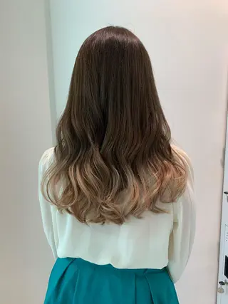 セミロング GOTODAYSHAiRESALON銀座キラリトギンザ店所属・ナチュラル艶ヘア 🌸内田彩香のヘアスタイル