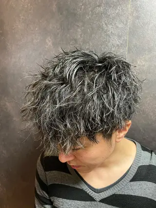 パーマ プレミアムバーバーヒロ銀座所属・成田 知佳のヘアスタイル