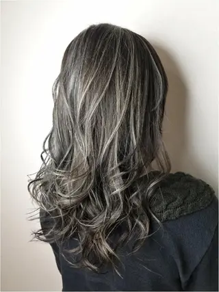 セミロング カラー 【髪質改善美容師】t occa茨木篠原健太のヘアスタイル