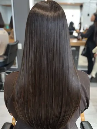 ミディアム modek's tokyo所属・顔周りレイヤー ☺︎shunのヘアスタイル