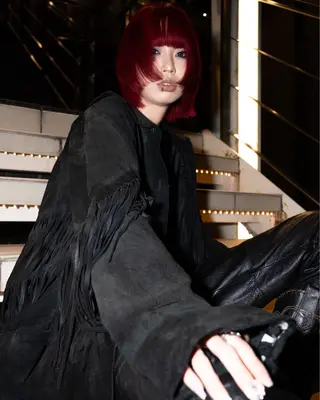 ショート 響　インナーカラー イヤリングカラーのヘアスタイル