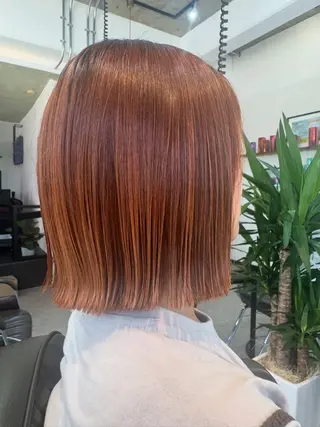 ショート カラー 岡村 真琴のヘアスタイル