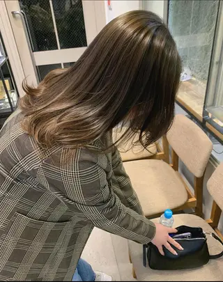 セミロング カラー REINA☁️透明感 カラー/ぷつっと♡のヘアスタイル