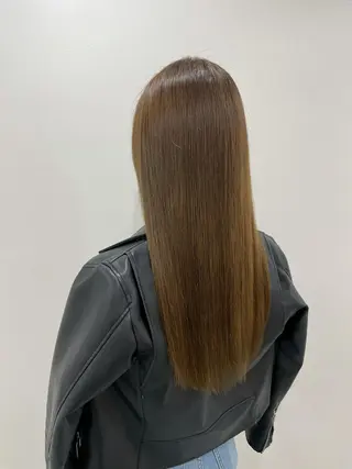 ロング カラー akane .のヘアスタイル