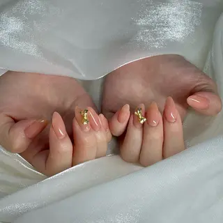 ネイル CeCe Garden所属・CeCeGarden ✨️キラキラワンホンのネイルデザイン