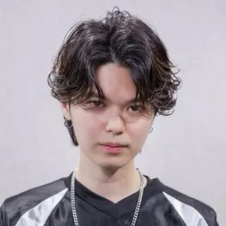 ショート カラー パーマ メンズ 【センターパート/ マッシュ】ryokaのヘアスタイル