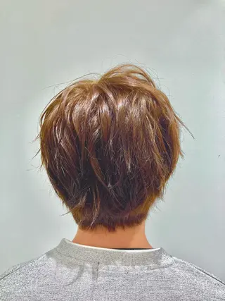 ショート カラー メンズ ハイトーン/レイヤー 藤田健太郎のヘアスタイル