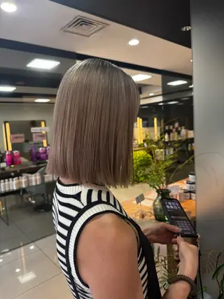 ミディアム ダブルカラーベージュ カラー/tuburaのヘアスタイル