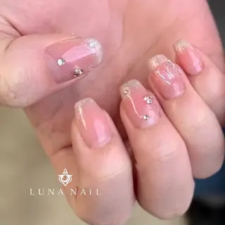 ネイル アトリエ　ミモザ所属・いまむら あかりのネイルデザイン