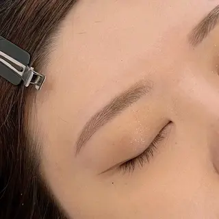 アイブロウ eyes三ノ宮所属・eye's Yurikaの眉毛・アイブロウイメージ