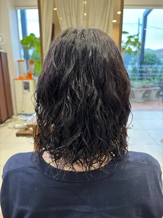 ミディアム パーマ ハイトーン/寒色系 カラー/Risa🌿のヘアスタイル