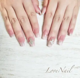 ネイル LoveNaii広島店所属・LoveNail HIROSHIMAのネイルデザイン