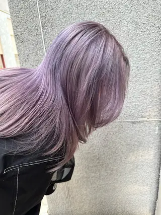 カラー 銀座/ハイトーン ミツイハルトのヘアスタイル