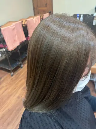 カラー Ayumi/艶カラー /レイヤー/ネイルのヘアスタイル