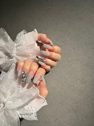 ネイル I-nailロング /ワンホン/キラキラのネイルデザイン