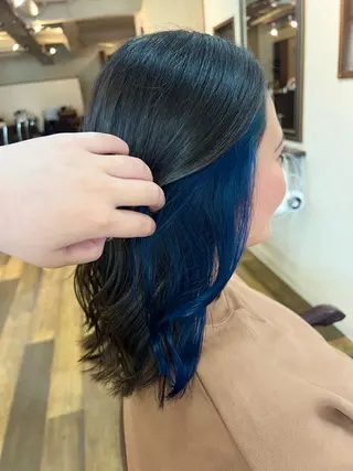 ミディアム カラー 大西 碧海のヘアスタイル