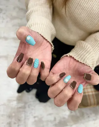 ネイル マハロネイルサロン横浜店所属・吉田 里菜のネイルデザイン