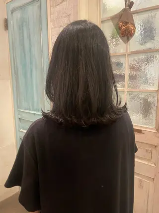 ミディアム 大久保 詩月のヘアスタイル