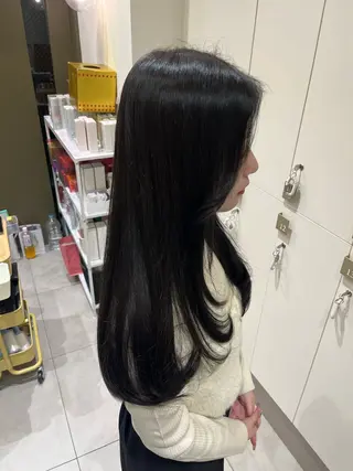 ロング カラー 似合わせレイヤー/ 透明感カラーのヘアスタイル