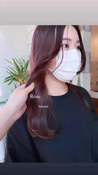 ロング カラー 塩澤 榛奈のヘアスタイル