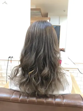 ロング パーマ 生駒市デザインカラー /浜中美奈のヘアスタイル