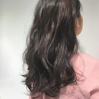 セミロング カラー Zina渋谷エリア マネージャShionのヘアスタイル
