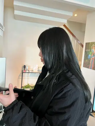 セミロング カラー ムラコシヒカリ lapenseeのヘアスタイル