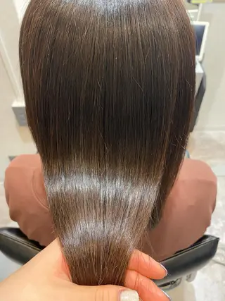 セミロング ノンダメージ⭐️ 透明感カラー中田七菜のヘアスタイル