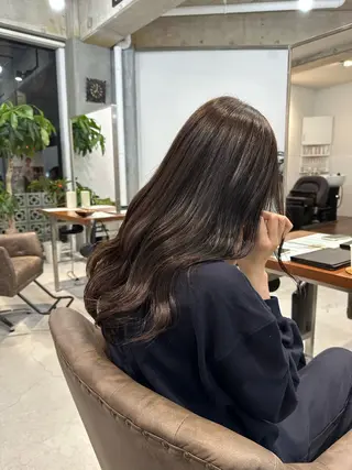 セミロング カイリ /レイヤーカットのヘアスタイル