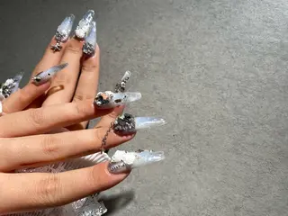 ネイル I-nailロング /ワンホン/キラキラのネイルデザイン