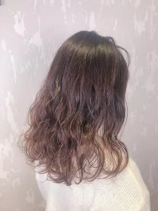 セミロング bleach所属・池田 寿子のヘアスタイル