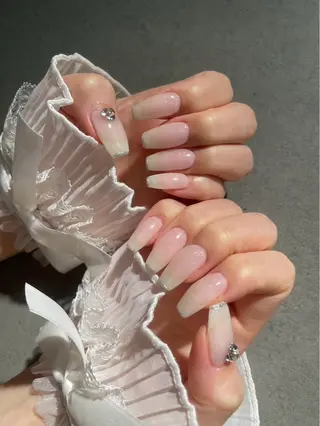 ネイル I-nailロング /ワンホン/キラキラのネイルデザイン