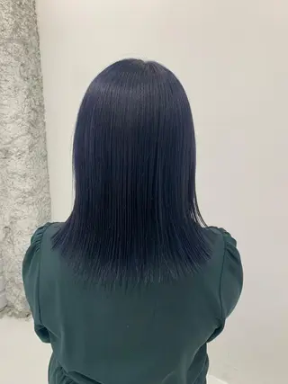 ミディアム カラー TAKUMI .のヘアスタイル