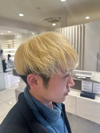カラー メンズ タイトボブ個性派カラ ーAKANEのヘアスタイル