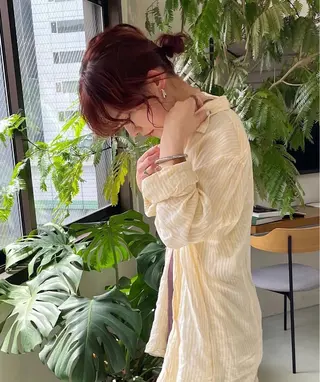 ミディアム カラー FavyS「フェイヴィーズ」所属・竹中 彩音のヘアスタイル