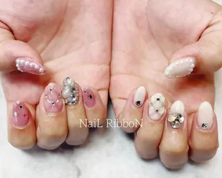 ネイル ネイルリボン 受付スタッフのネイルデザイン