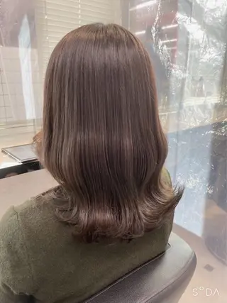 ミディアム カラー 韓国風グレージュ 🤍たくみ🤍のヘアスタイル