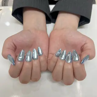 ネイル Raviy福岡店所属・manoka .のネイルデザイン