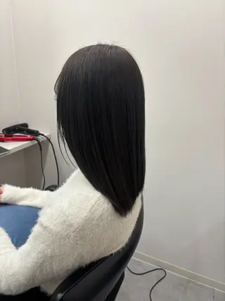 ミディアム と きのヘアスタイル