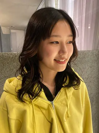 ミディアム レイヤーカット/ ダブルカラーサクライのヘアスタイル