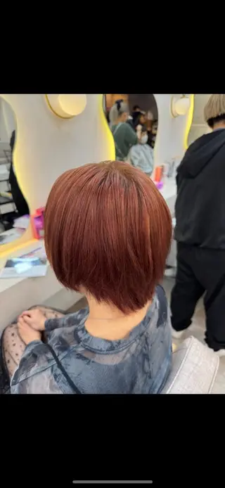 ショート カラー 鈴木 凜音のヘアスタイル